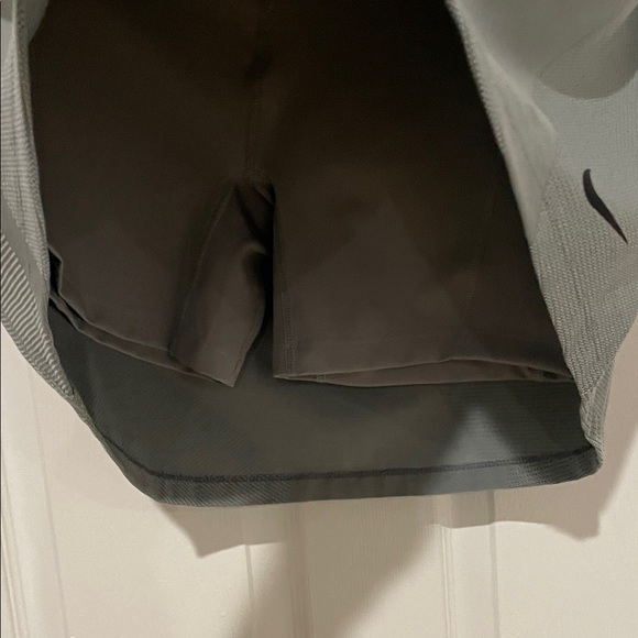 Nike Textured Gray Skirt - Picture 2 of 4